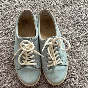 Ecco Women's Pale Blue Leather Lace-Up Sneakers with Cream Laces